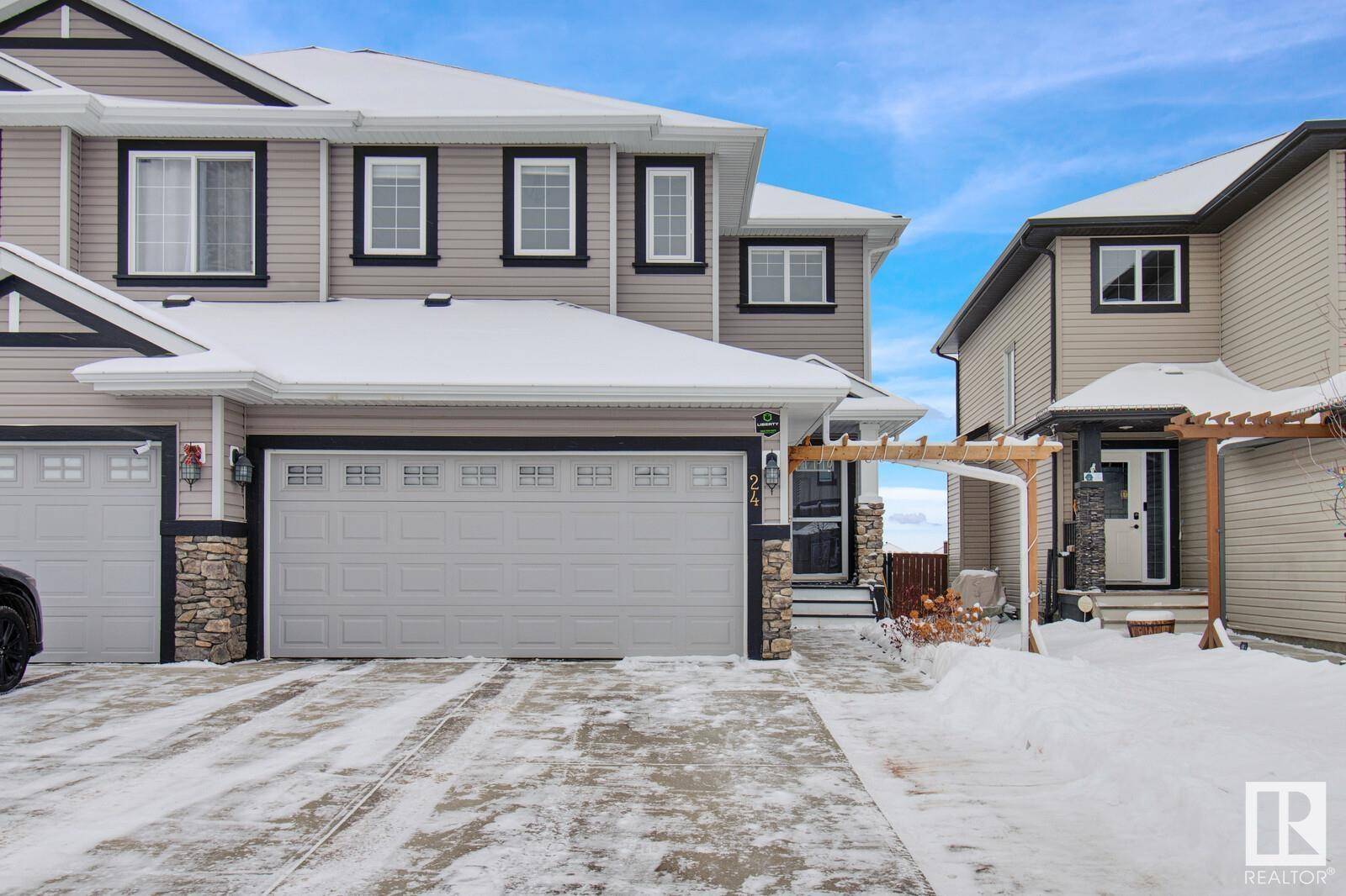Fort Saskatchewan, AB T8L 0R7,24 CURRANT CR