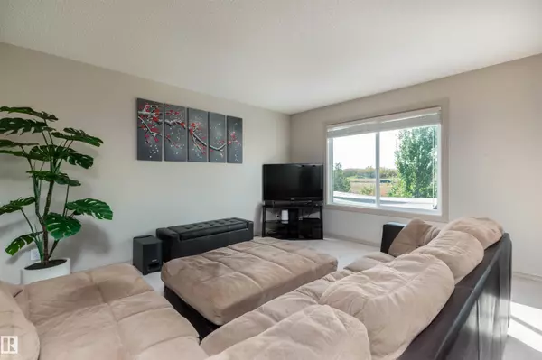 Fort Saskatchewan, AB T8L 0G3,102 WELLINGTON PL