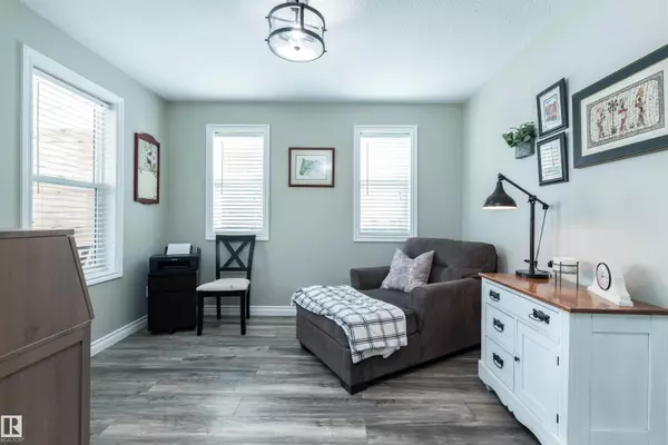 Kingman, AB T0B 2M0,109 Thompson ST