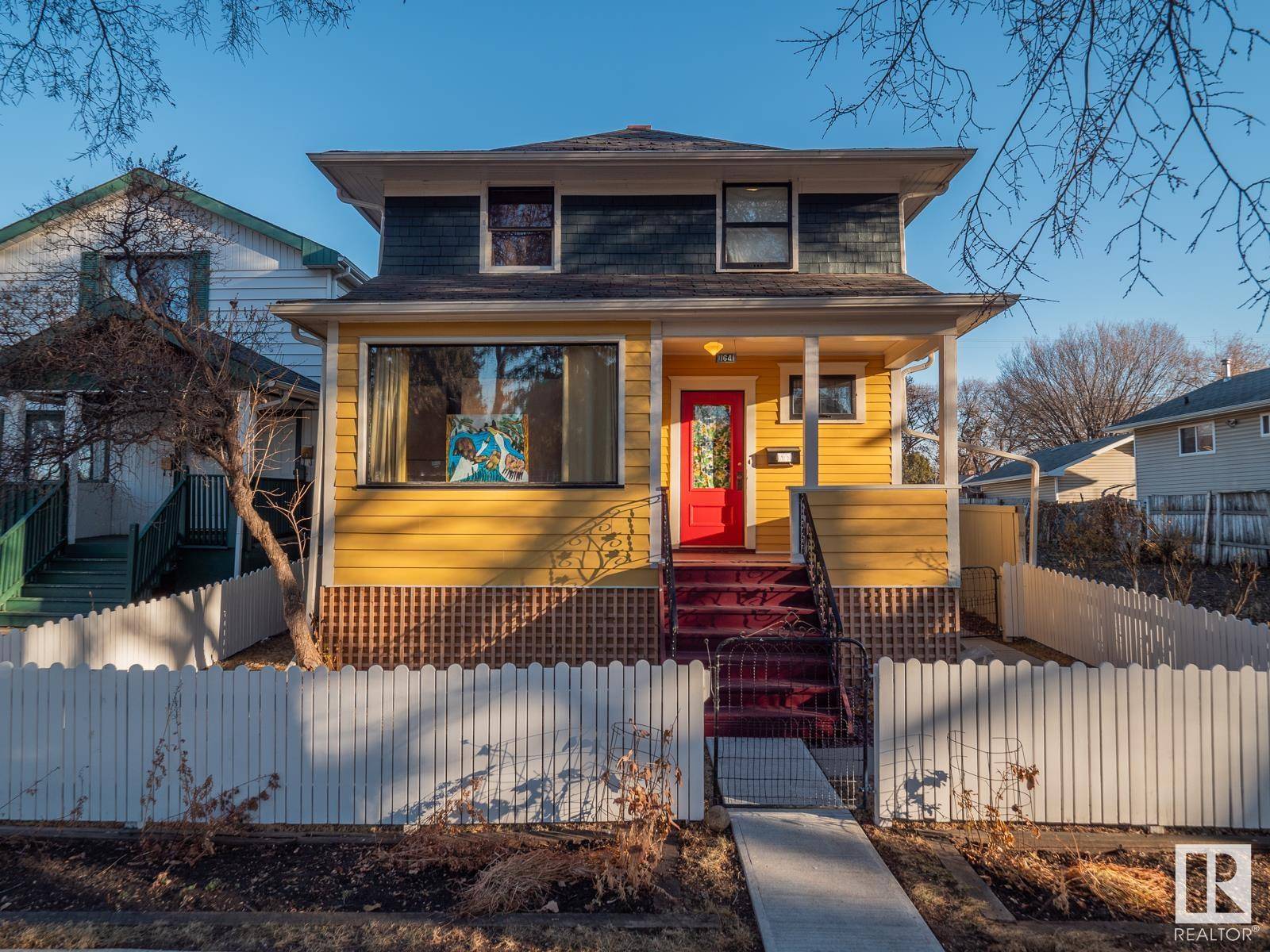 Edmonton, AB T5G 1T8,11641 96 ST NW