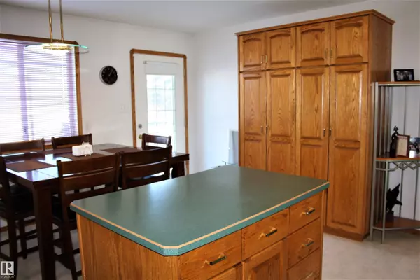 Pickardville, AB T0G 1W0,5116 51 AV