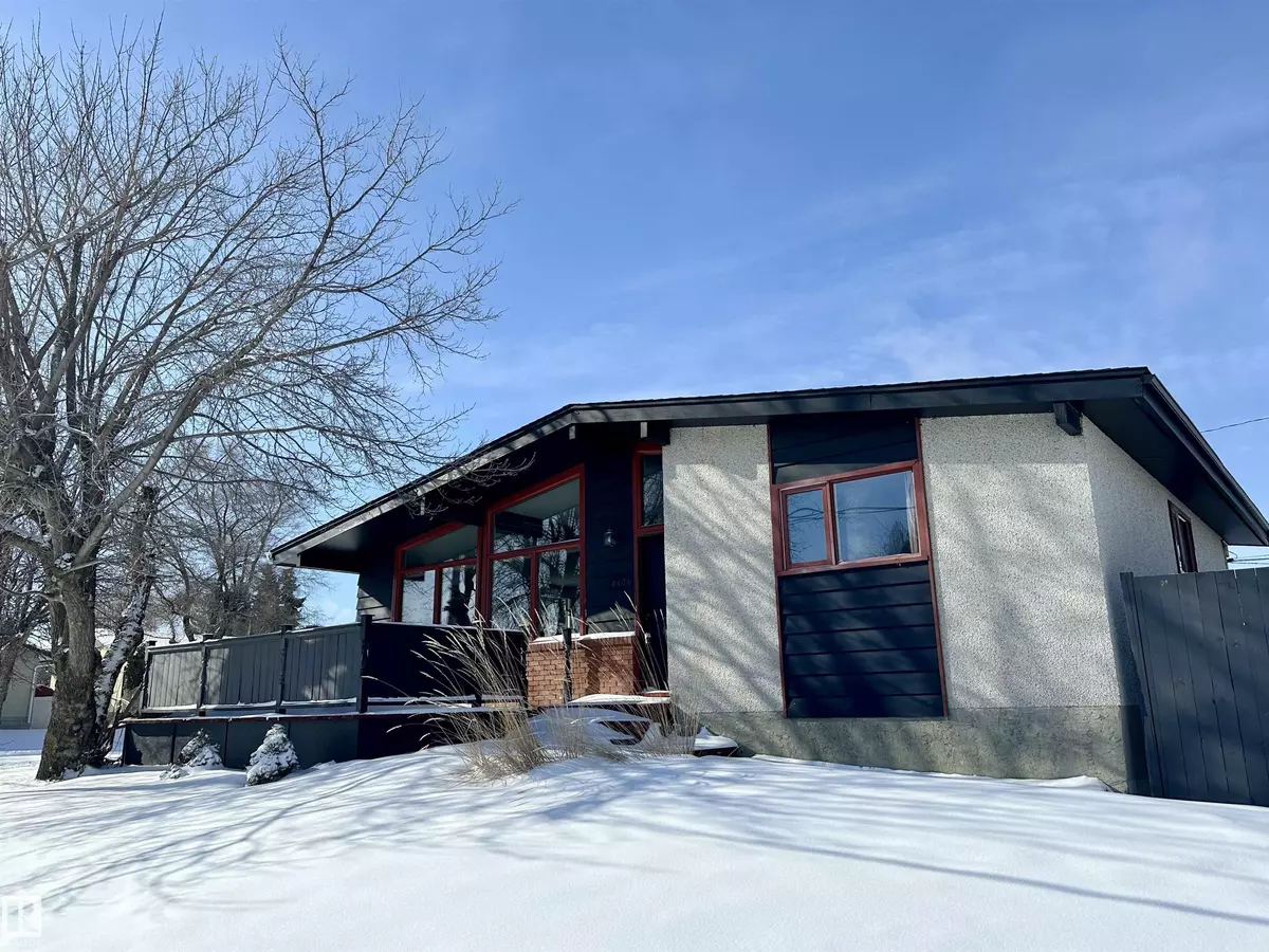 Drayton Valley, AB T7A 1G7,4404 45 ST