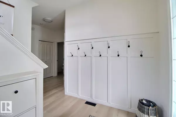 Fort Saskatchewan, AB T8L 0A6,44 BOXWOOD BN