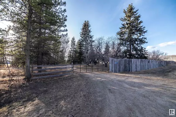 Rural Lac Ste. Anne County, AB T0E 1A0,55232 RGE RD 32