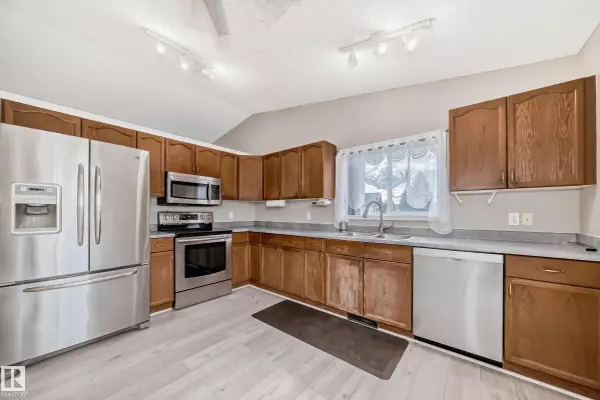 Stony Plain, AB T7Z 2G1,21 HERITAGE PT