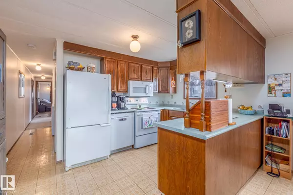 Rural Sturgeon County, AB T8R 2B4,9 27420 Twp 544