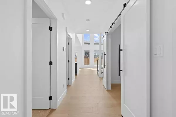 Sherwood Park, AB T8B 0B3,13 FOSBURY LI