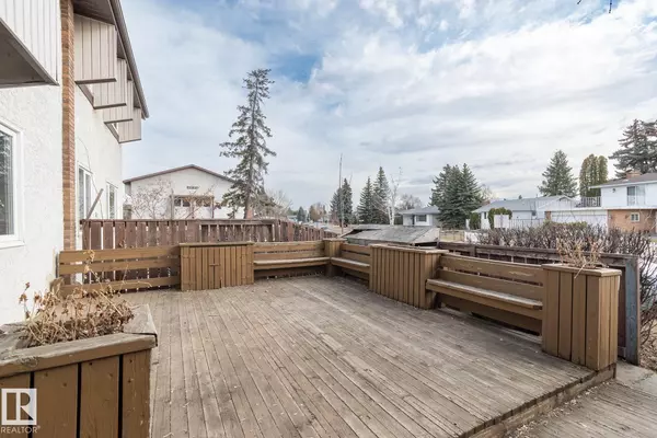 Edmonton, AB T5C 1L6,#7 14220 80 ST NW