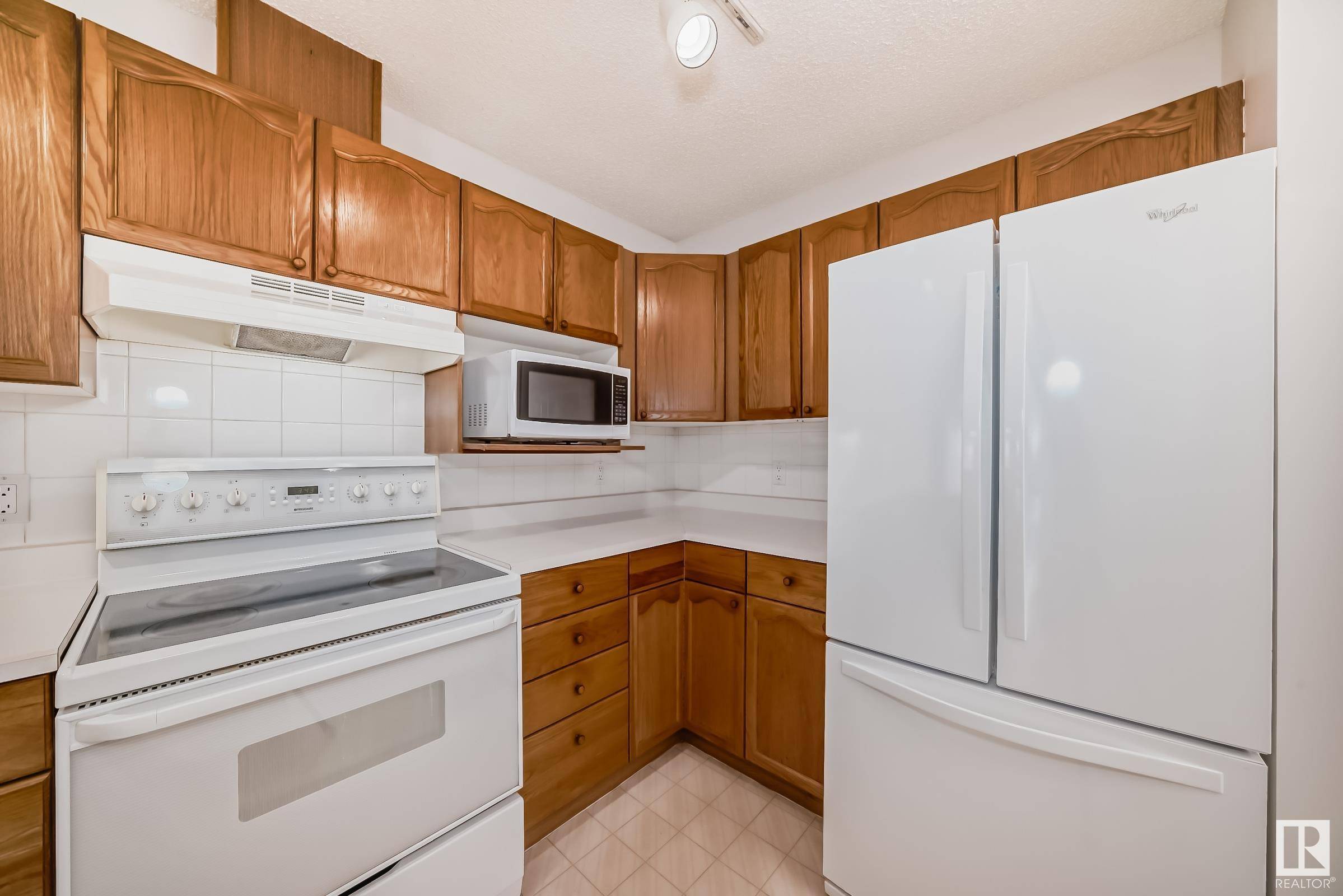 Leduc, AB T9E 6R1,129 ravine villas