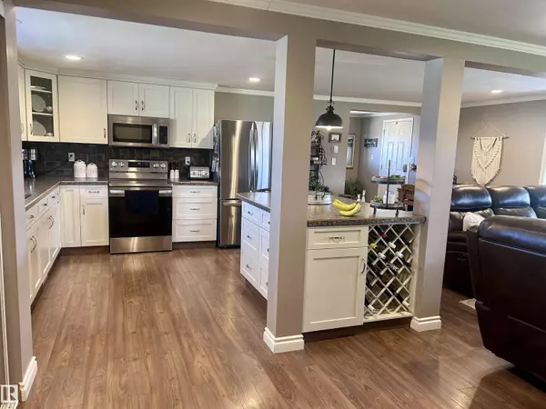 Alder Flats, AB T0C 0A0,106 Hwy 13 E