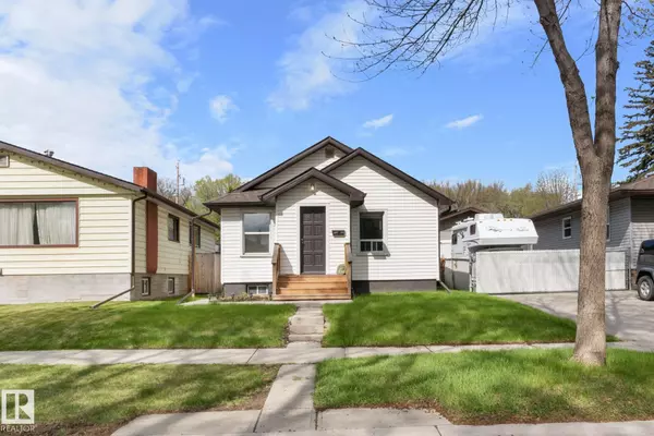 10136 73 ST NW, Edmonton, AB T6A 2W9