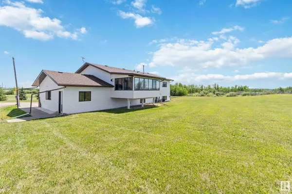 Rural Lac Ste. Anne County, AB T0E 1N0,57222 RGE RD 80