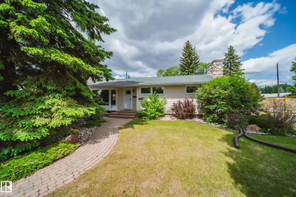 15306 74 AV NW, Edmonton, AB T6C 2A4