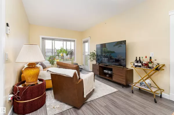 Edmonton, AB T6W 2C3,#403 3719 Whitelaw Lane NW