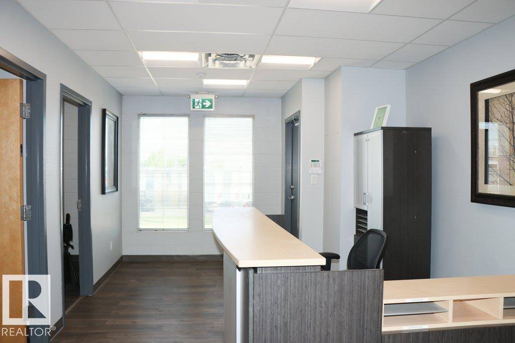 Edmonton, AB T5M 2X2,#202 16813 113 AV NW NW