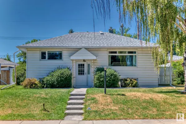 5911 Thornton RD NW,  Calgary,  AB T2K 3C3