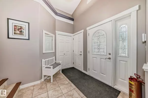 Spruce Grove, AB T7X 4A6,36 LINKSVIEW DR