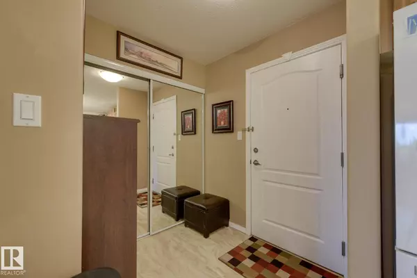 Edmonton, AB T5A 5H2,#312 592 HOOKE RD NW