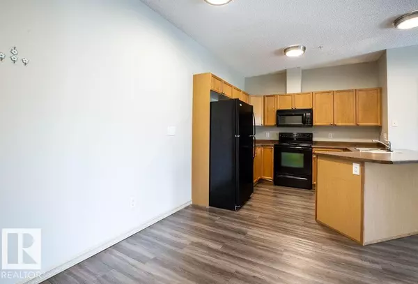 Edmonton, AB T6W 0C5,#215 226 MACEWAN RD SW