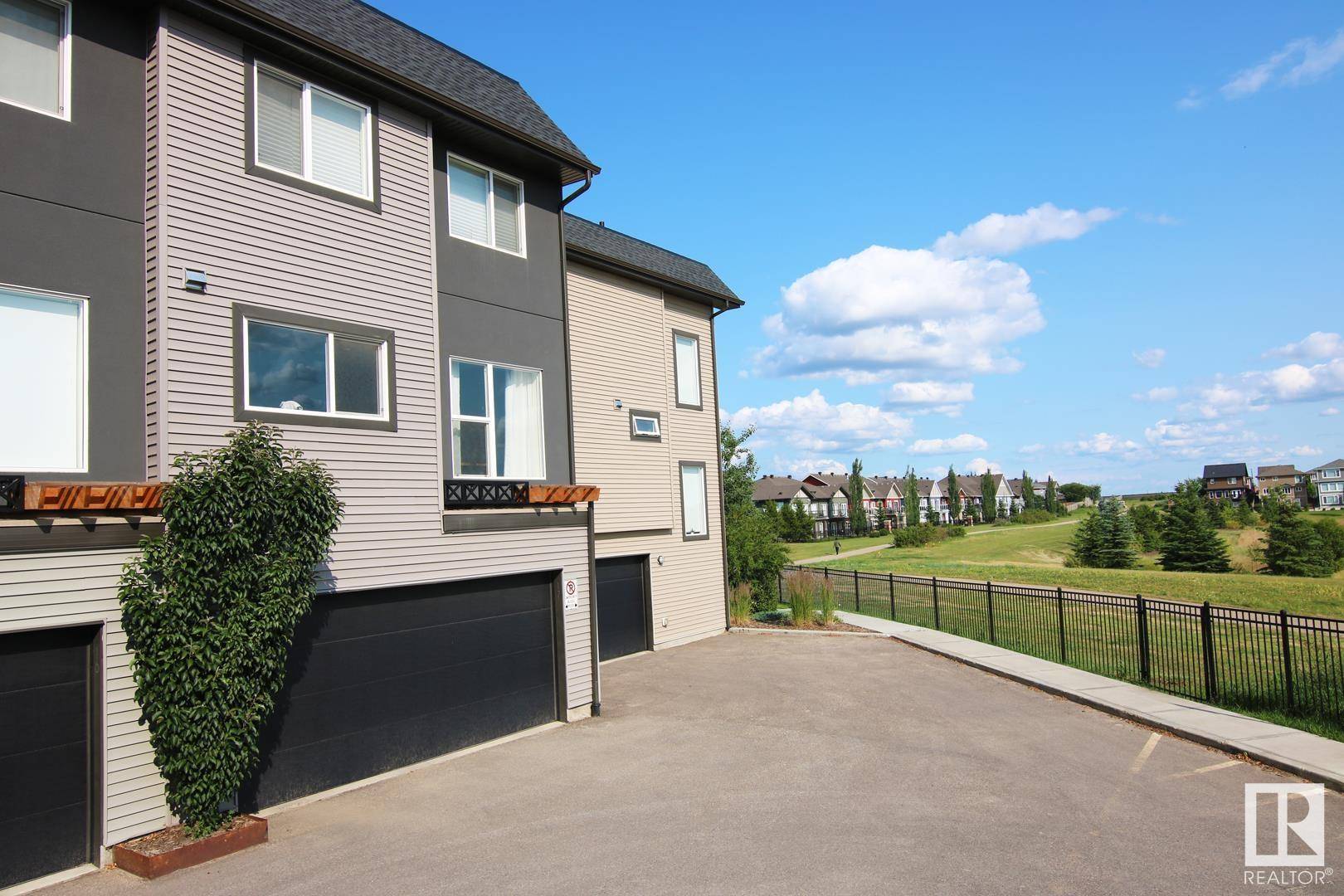 Edmonton, AB T5T 7G5,#17 1075 ROSENTHAL BV NW
