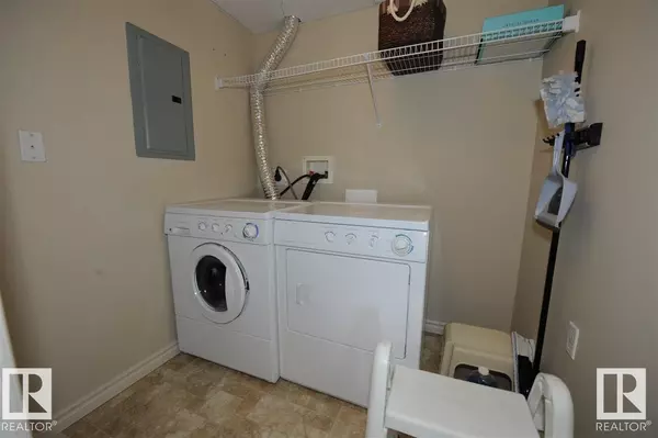 Edmonton, AB T5P 0N3,#307 9820 165 ST NW NW