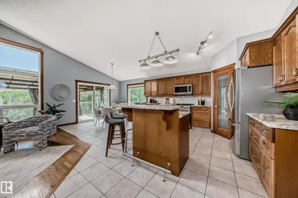 Ardrossan, AB T8E 1J6,11 CREEKSIDE DR