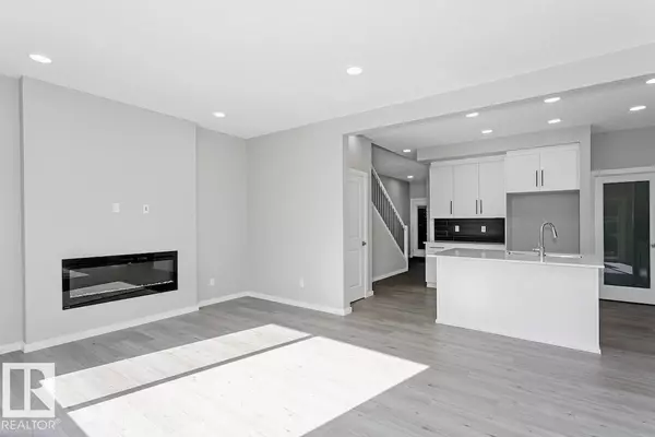 Edmonton, AB T6X 1A7,415 29 ST SW