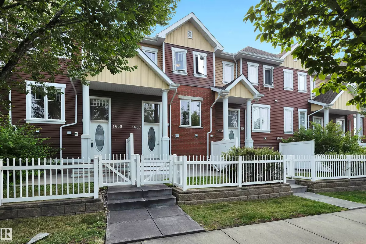 Edmonton, AB T6R 0S3,1637 Towne Centre BV NW