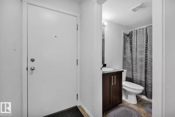 Edmonton, AB T5Z 0N7,#210 18122 77 ST NW