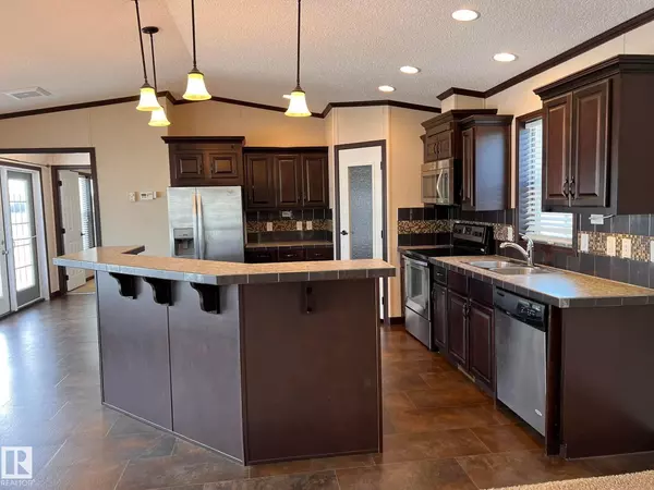 Cold Lake, AB T9M 0C6,4609 Snowbird LN