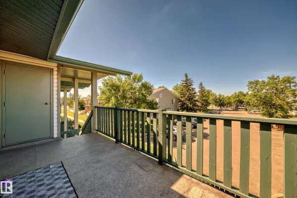 Edmonton, AB T6K 3Z6,#38 2703 79 ST NW