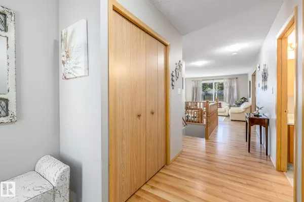 Stony Plain, AB T7Z 1L2,23 SUNRISE VG