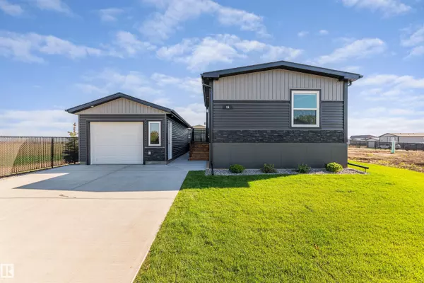 86 Meadowview RD, Morinville, AB T8R 2P7