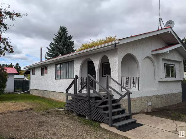 Warburg, AB T0C 2T0,5204 47 ST