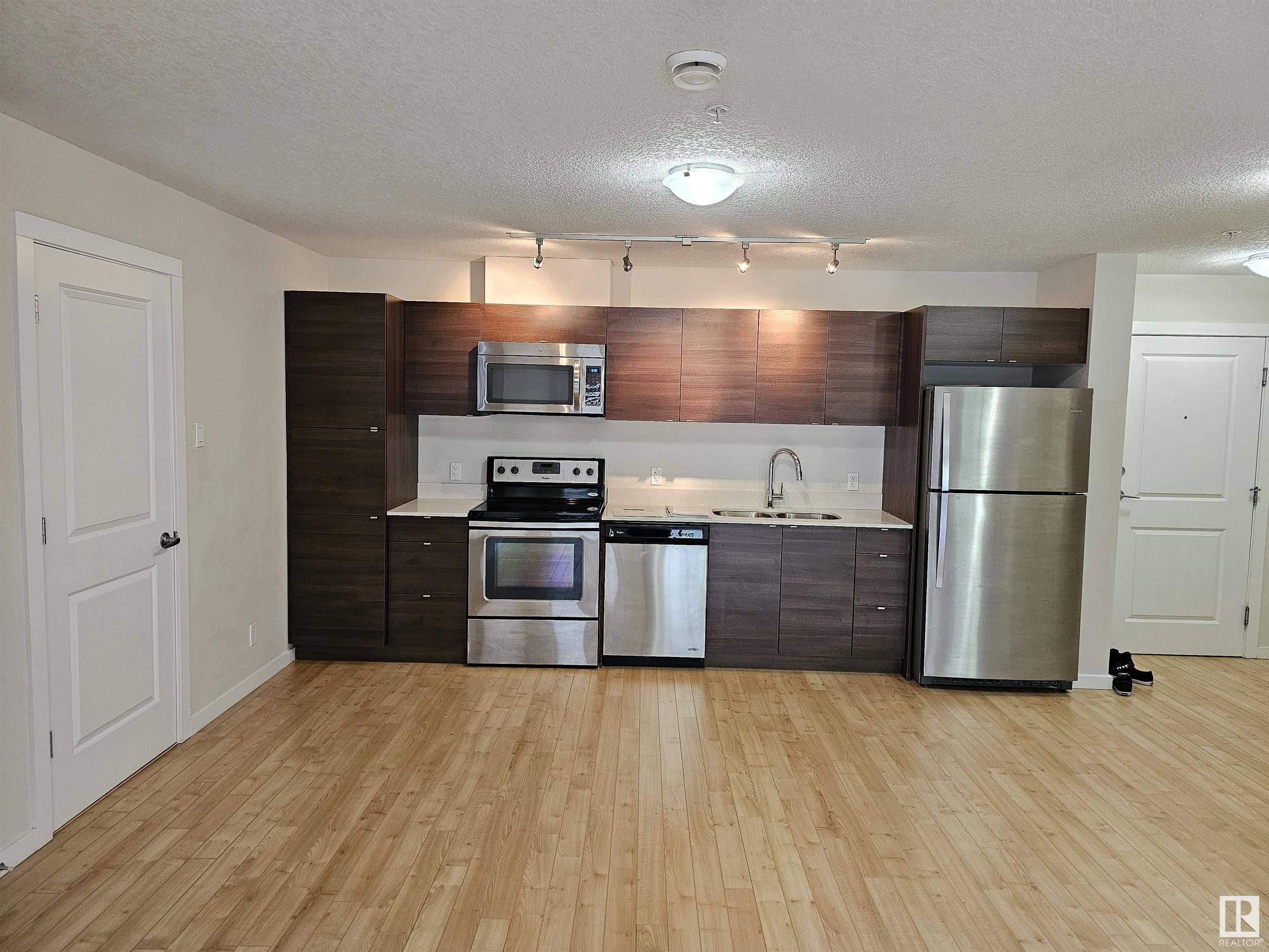 Edmonton, AB T5Z 0N1,#207 9519 160 AV NW