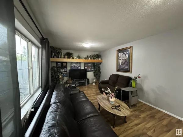 Spruce Grove, AB T7X 3K9,168 305 Calahoo RD