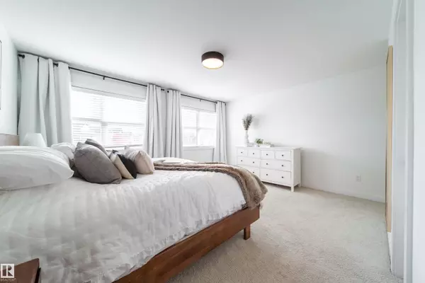 3097 CARPENTER LANDING LD SW Edmonton, AB T6W 2Y9