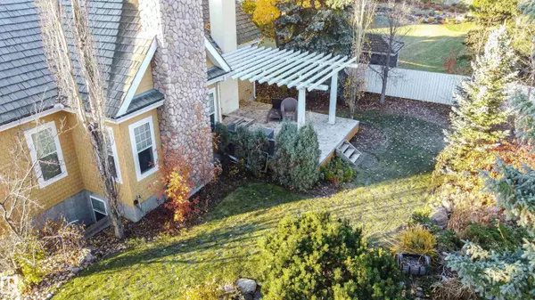 Sherwood Park, AB T8B 1L8,438 ESTATE DR