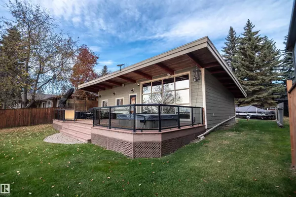 Rural Lac Ste. Anne County, AB T0E 1A0,713 7 ST