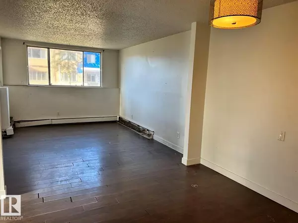 Edmonton, AB T5Y 2G4,#102 14908 26 ST NW