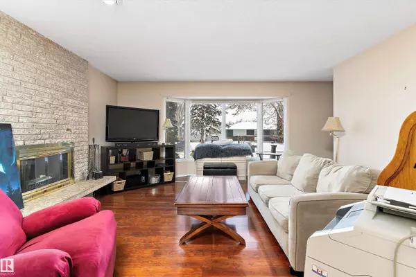 Sherwood Park, AB T8A 1E7,1097 MOYER DR