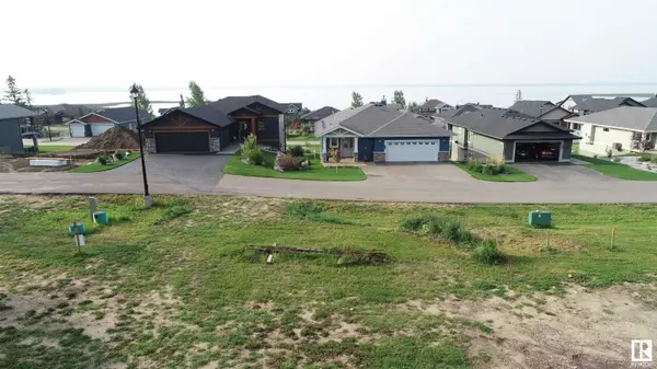 Rural Lac Ste. Anne County, AB T0E 1A1,502 55101 Ste Anne Trail