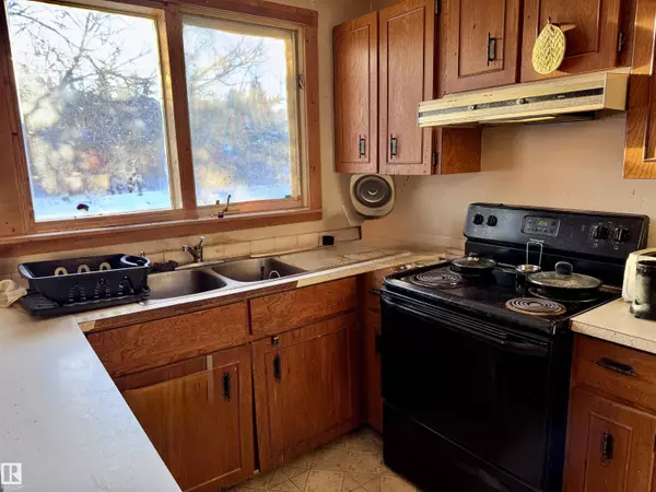 Willingdon, AB T0B 4R0,4822 53 AV