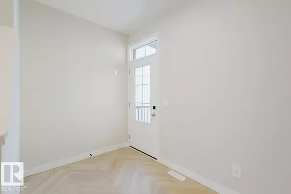 St. Albert, AB T8T 2C5,95 CHAMBERY CR