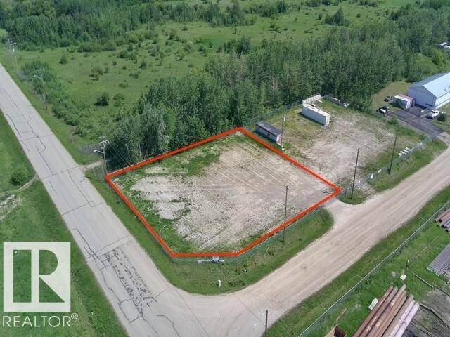 4402 51 AV, Redwater, AB T0A 2W0