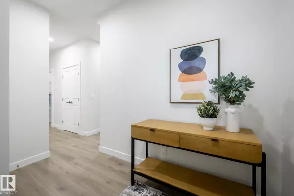 Edmonton, AB T6M 3C1,3611 213 ST NW