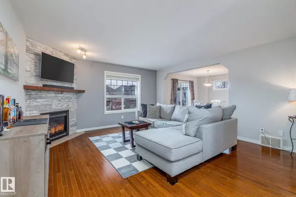 Sherwood Park, AB T8H 0G5,1216 APPLETON