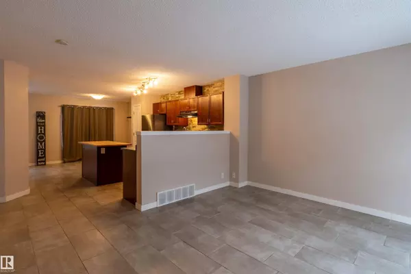 Edmonton, AB T6M 2Z9,#148 5604 199 ST NW NW