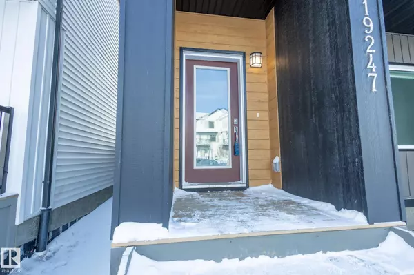 Edmonton, AB T6M 2N6,19247 27 AV NW