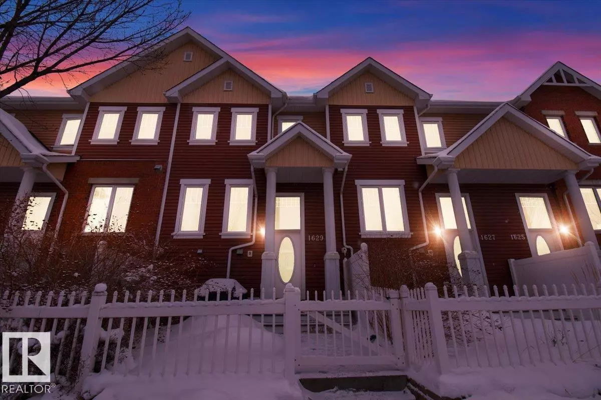 Edmonton, AB T6R 0S3,1629 TOWNE CENTRE BV SW NW